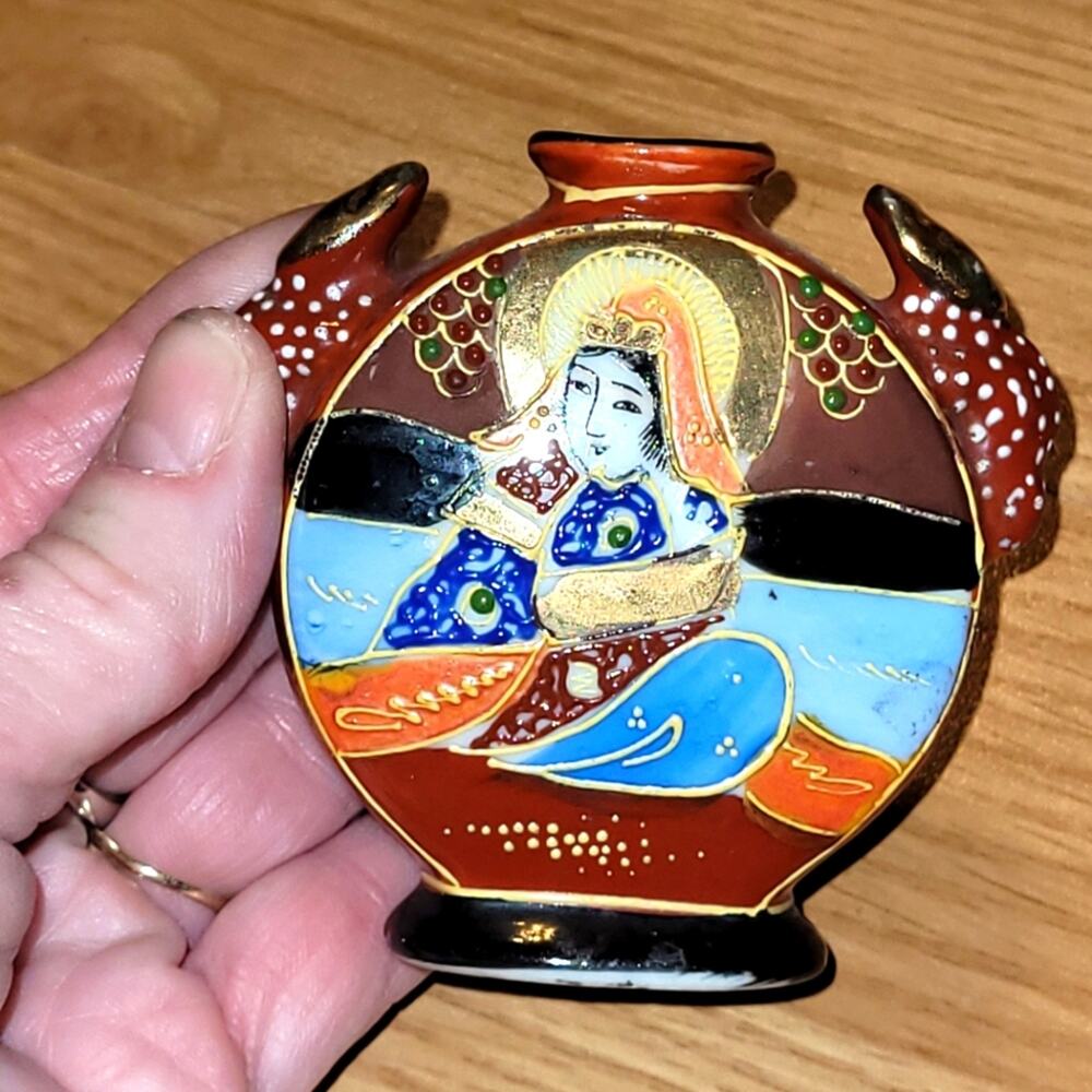 Vtg Satsuma Japanese Geisha Hand-Painted Ceramic Miniature Vase Japan